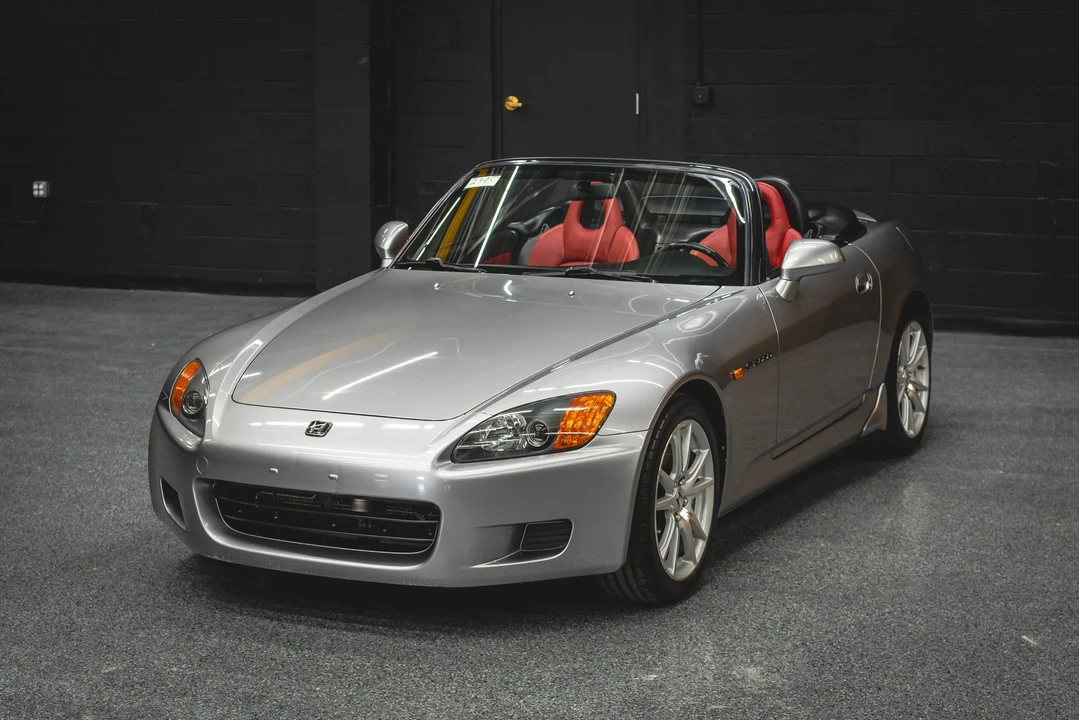 2001 Honda AP1 S2000 - Image 2 of 31