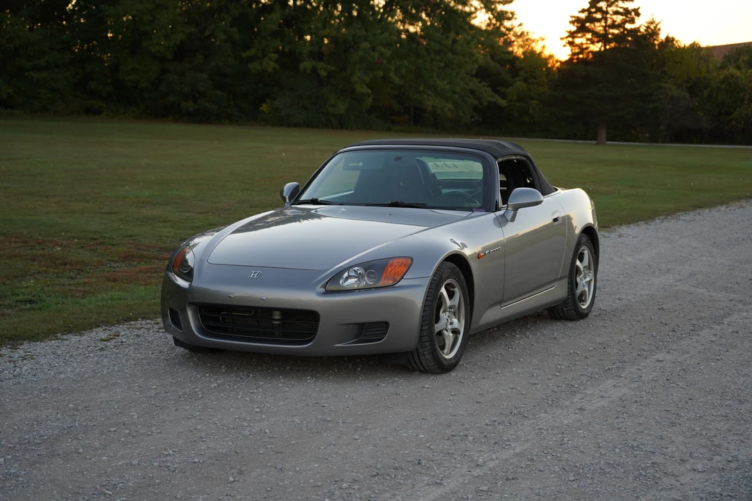 2001 Honda AP1 S2000 - Image 2 of 31