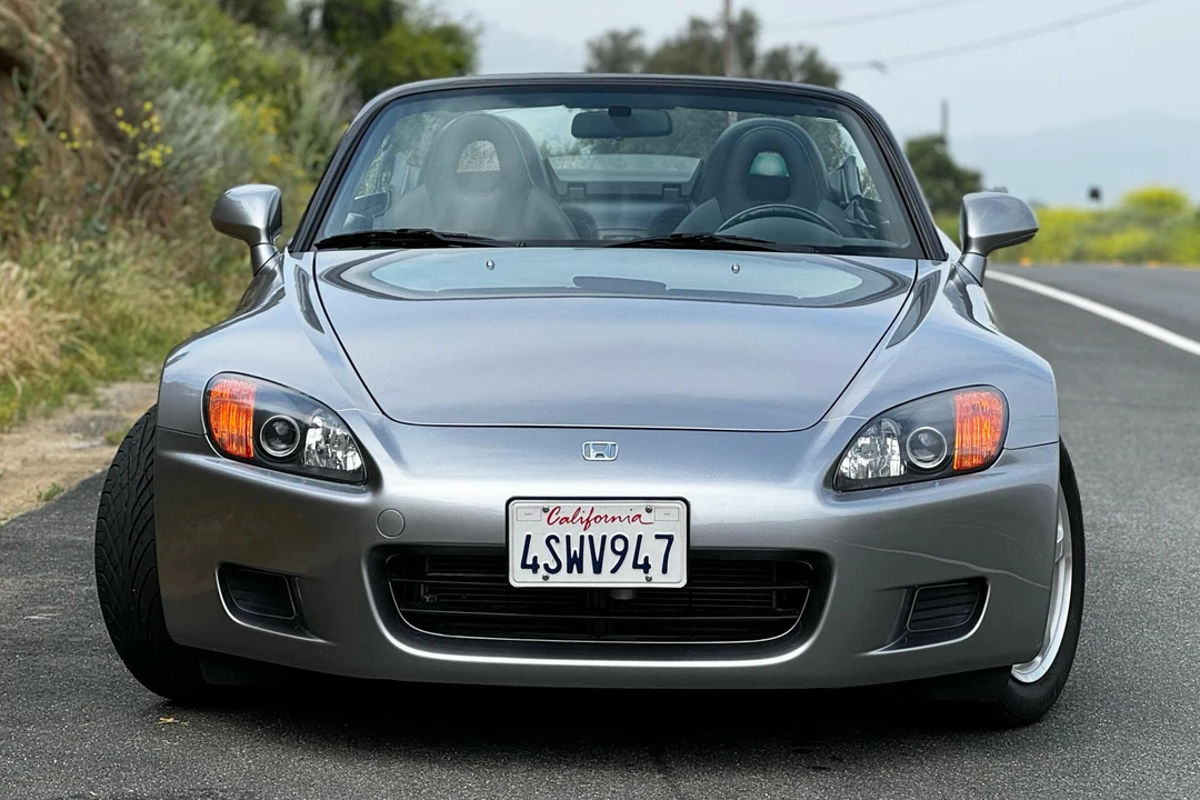 2001 Honda AP1 S2000 - Image 2 of 31
