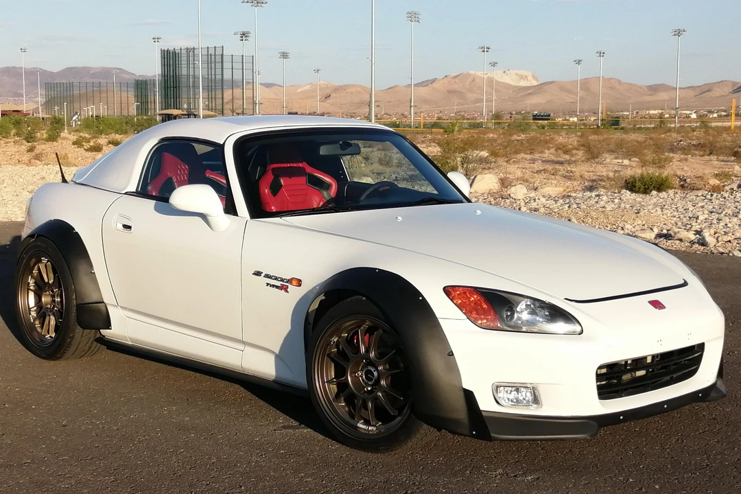 2001 Honda AP1 S2000 - Image 2 of 31