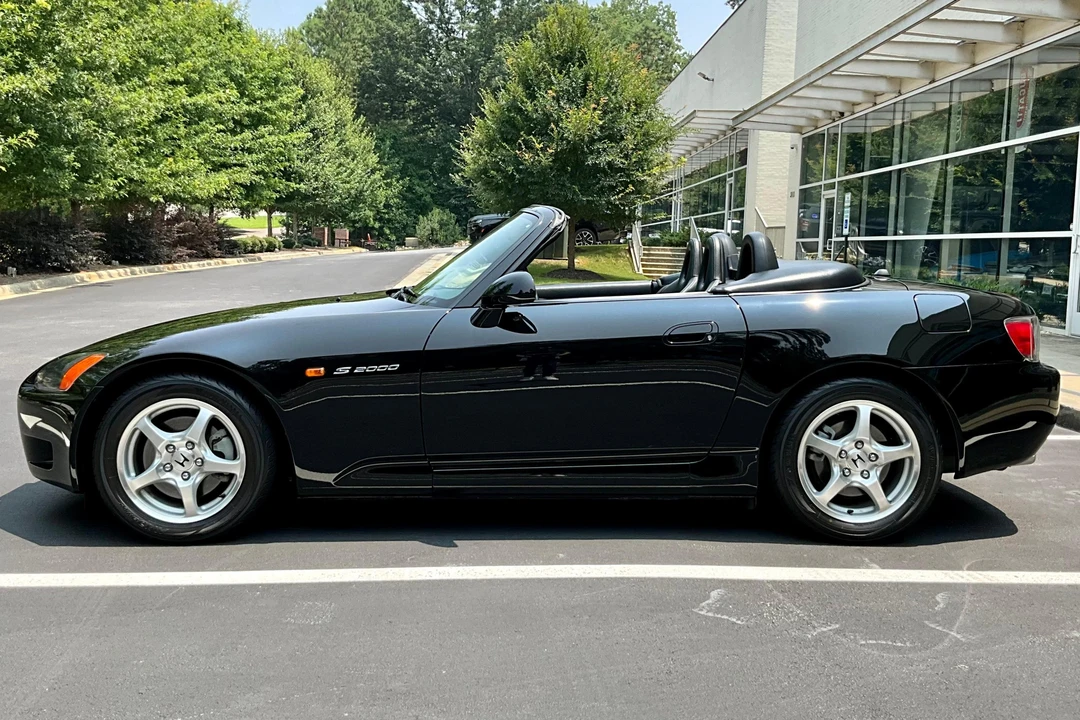 2001 Honda AP1 S2000 - Image 3 of 31