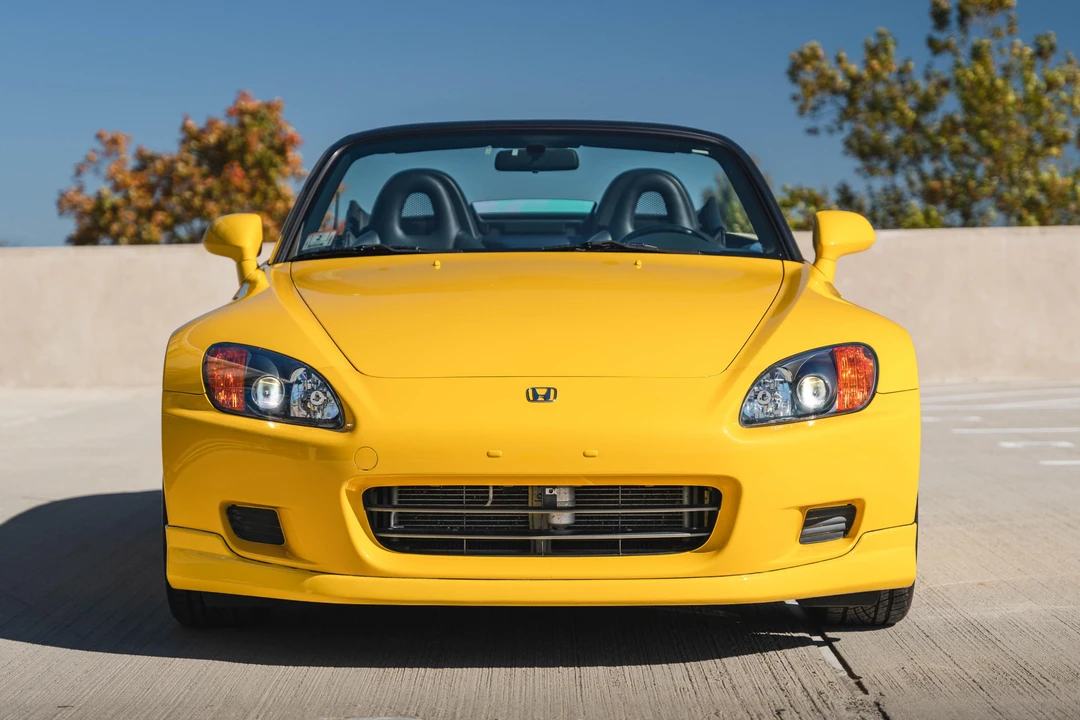 2001 Honda AP1 S2000 - Image 2 of 31