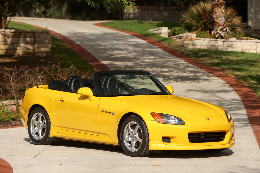 2001 Honda AP1 S2000 - Image 2 of 31