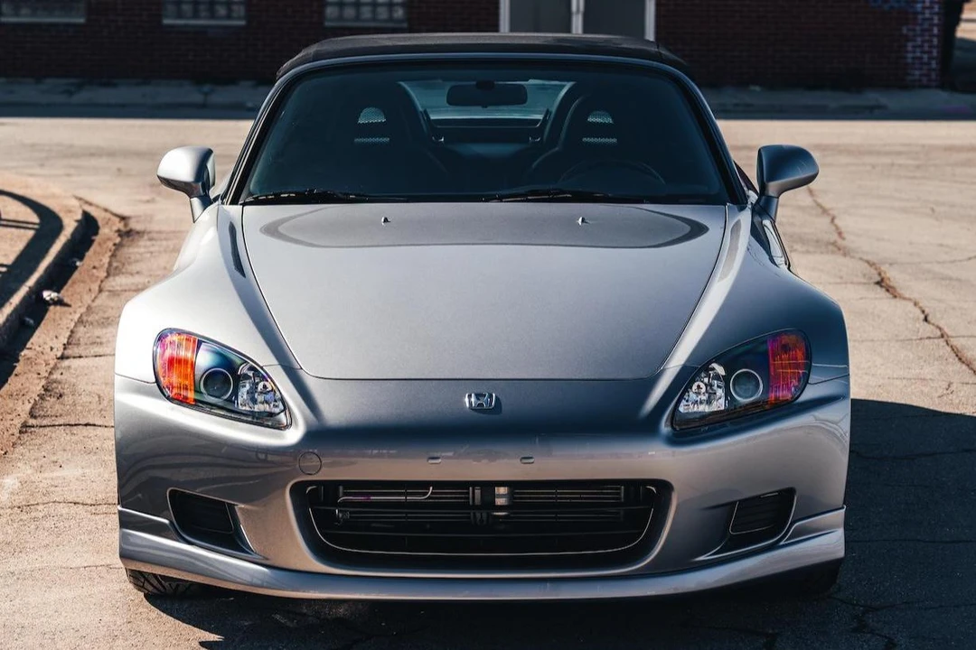 2001 Honda AP1 S2000 - Image 2 of 19