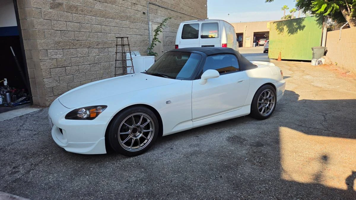 2001 Honda AP1 S2000 - Image 2 of 16