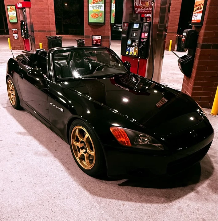 2001 Honda AP1 S2000 - Image 2 of 13