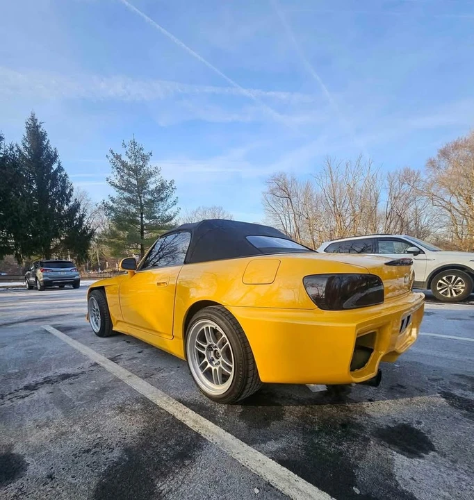 2001 Honda AP1 S2000 - Image 2 of 7