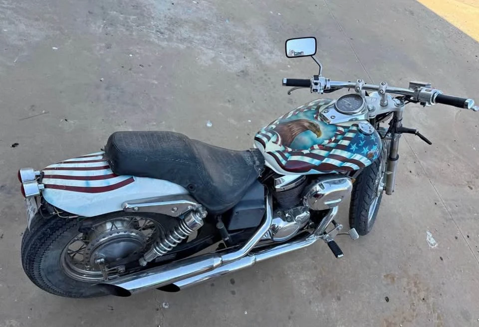 2001 Honda Motorcycles - Image 2 of 2