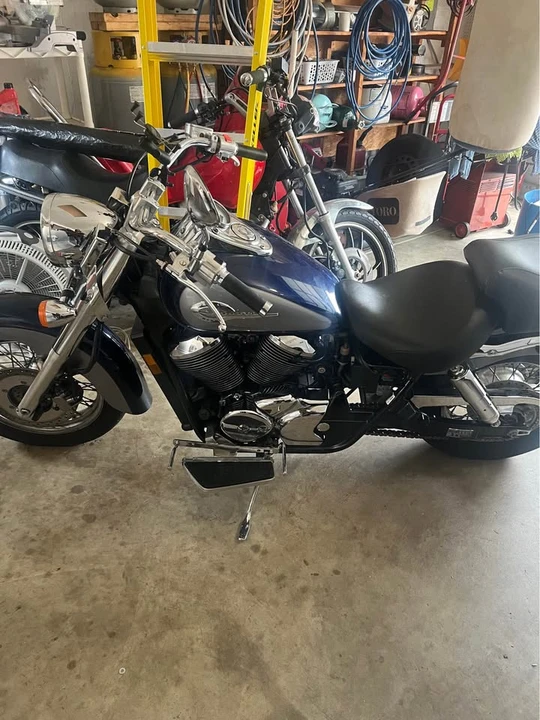 2001 Honda Motorcycles - Image 2 of 5