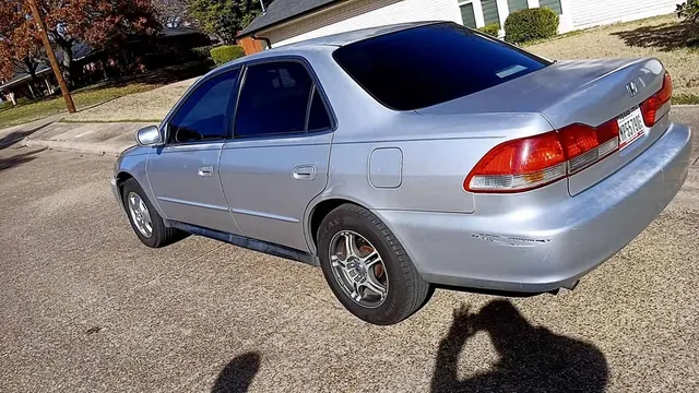 2001 Honda Accord 6th Gen - Image 3 of 6