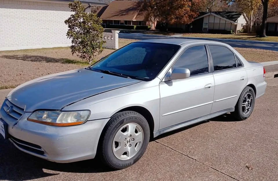 2001 Honda Accord 6th Gen - Image 2 of 6