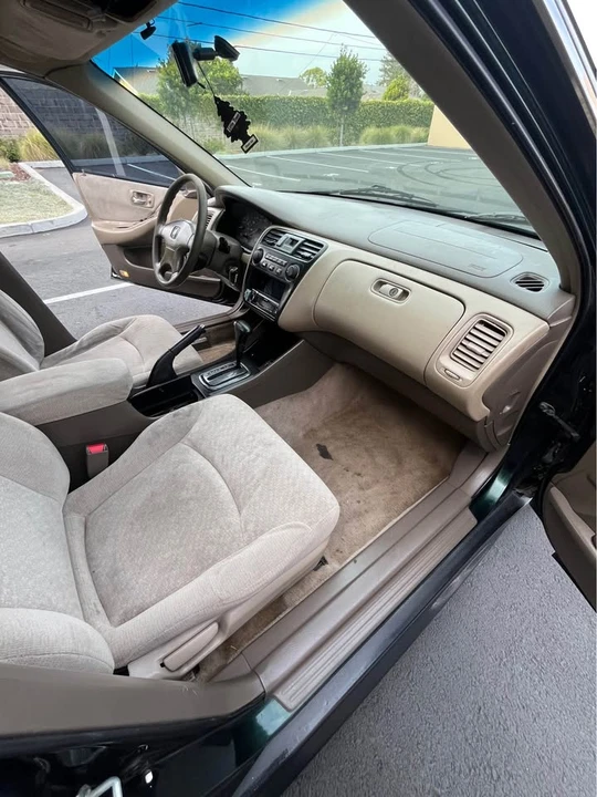 2001 Honda Accord 6th Gen - Image 10 of 13