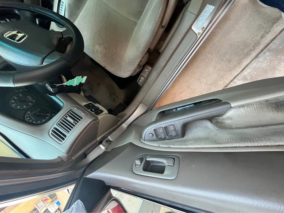 2001 Honda Civic 7th Gen - Image 2 of 8