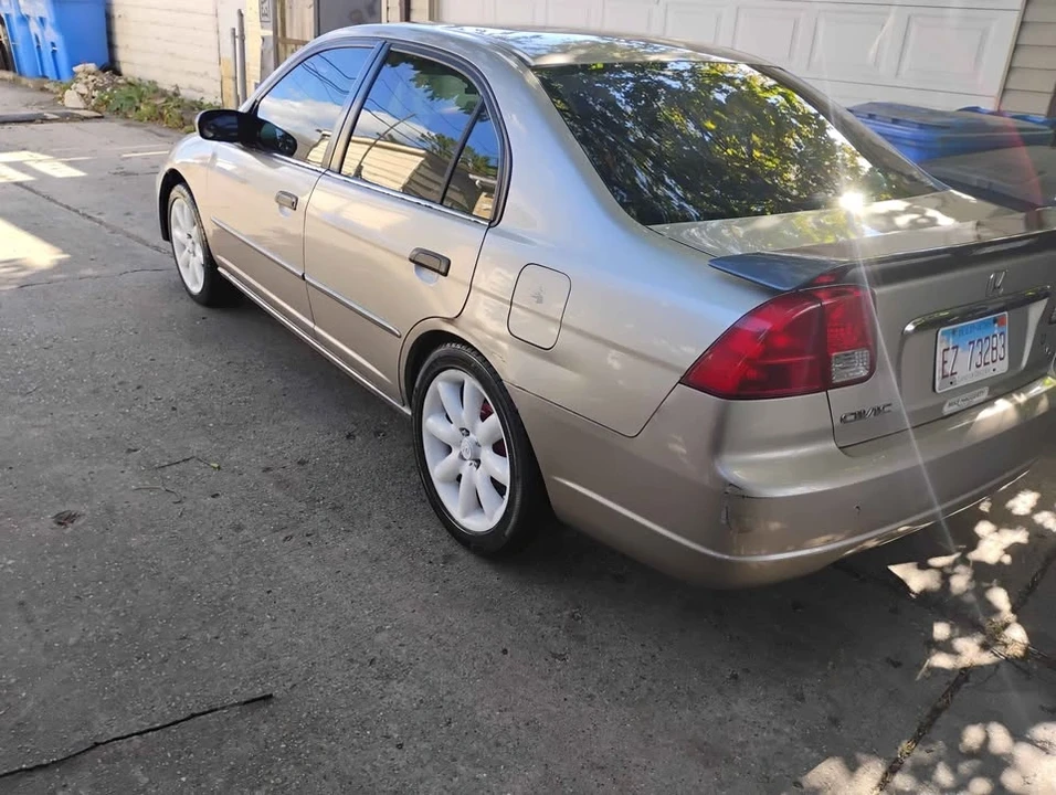 2001 Honda Civic 7th Gen - Image 3 of 9