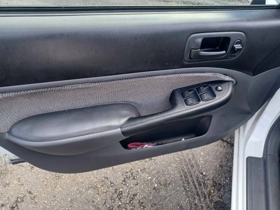 2001 Honda Civic 7th Gen - Image 5 of 11