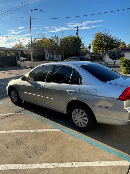 2001 Honda Civic 7th Gen - Image 2 of 3
