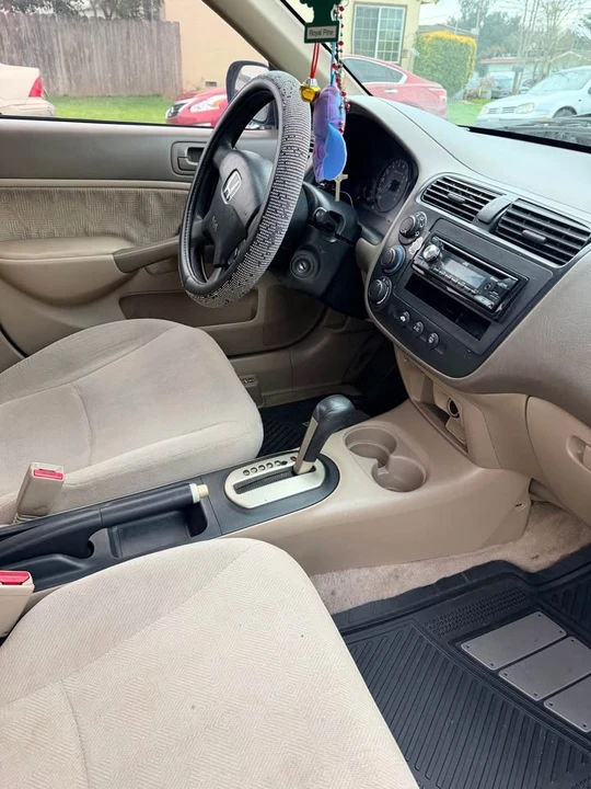 2001 Honda Civic 7th Gen - Image 2 of 4