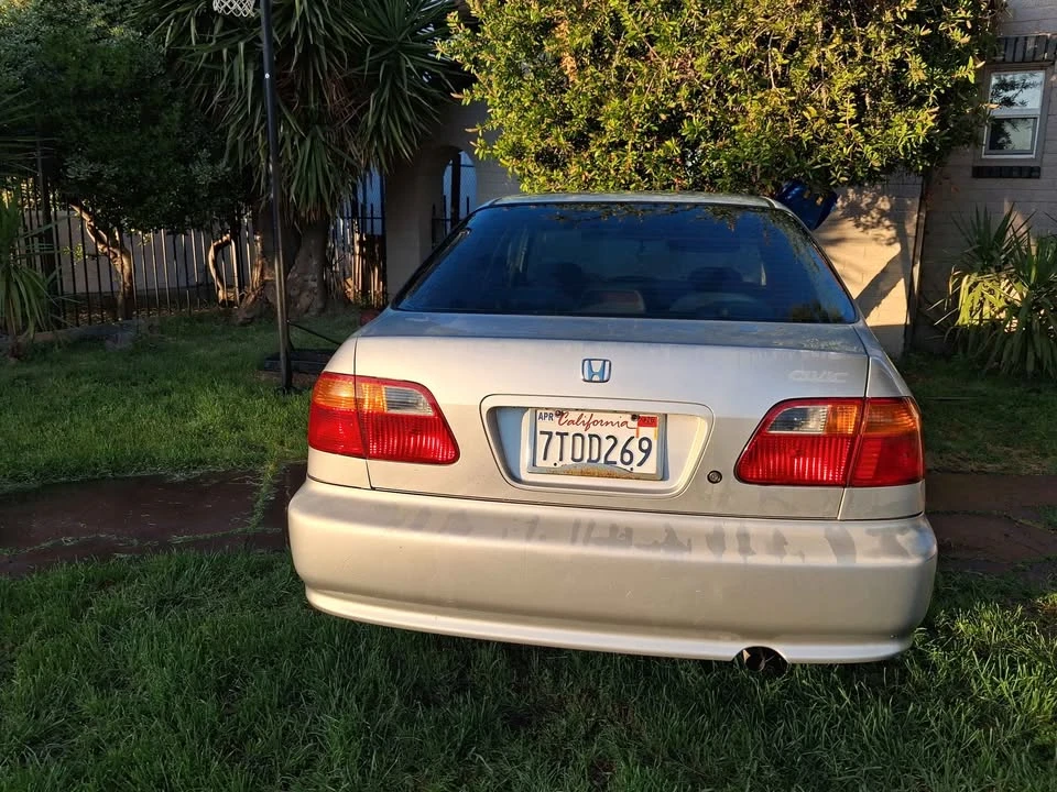 2001 Honda Civic 7th Gen - Image 2 of 9