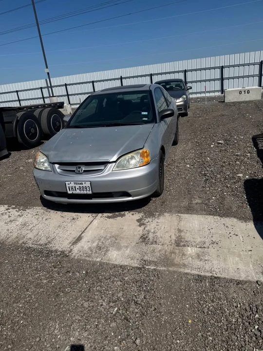 2001 Honda Civic 7th Gen - Image 3 of 5