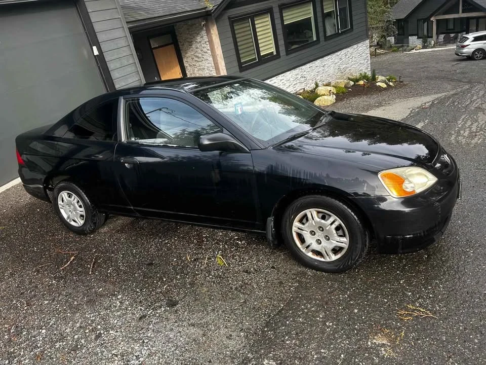 2001 Honda Civic 7th Gen - Image 2 of 9