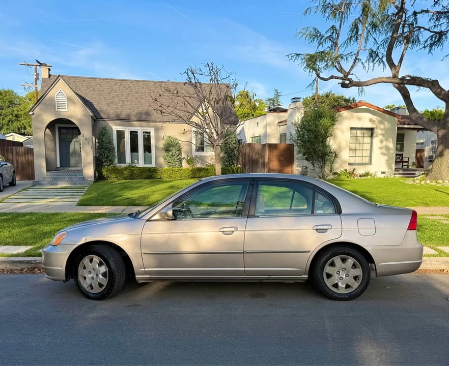 2001 Honda Civic 7th Gen - Image 2 of 17