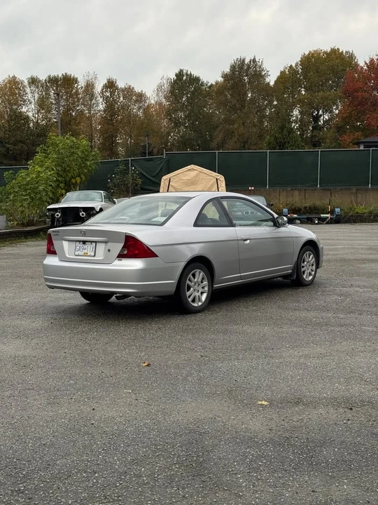 2001 Honda Civic 7th Gen - Image 2 of 8