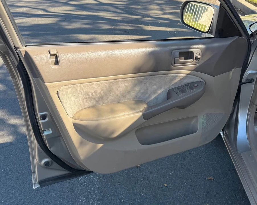 2001 Honda Civic 7th Gen - Image 12 of 17
