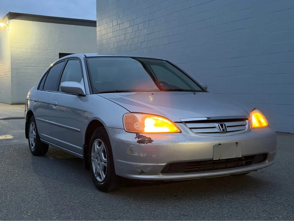 2001 Honda Civic 7th Gen - Image 2 of 8
