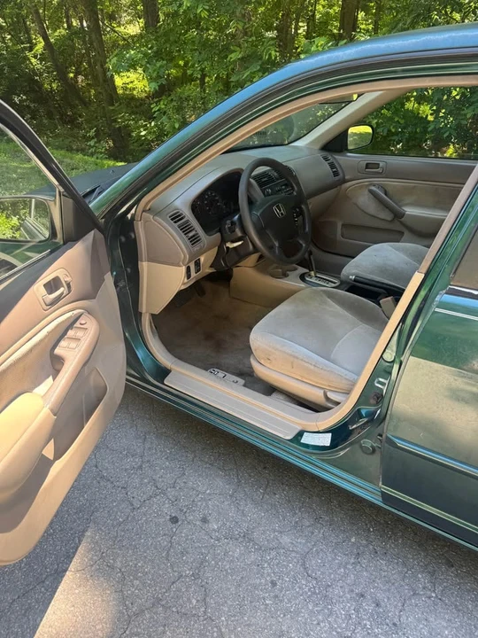 2001 Honda Civic 7th Gen - Image 4 of 7