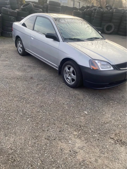 2001 Honda Civic 7th Gen - Image 2 of 10