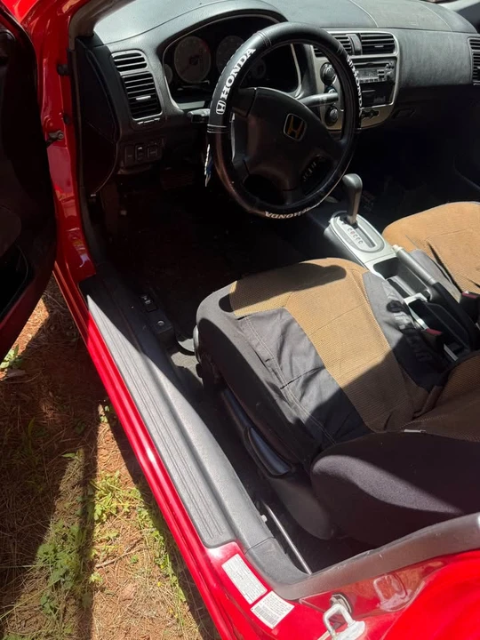 2001 Honda Civic 7th Gen - Image 3 of 4