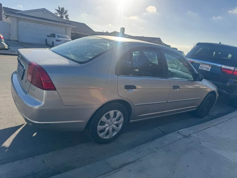 2001 Honda Civic 7th Gen - Image 2 of 5