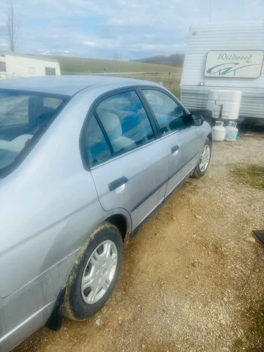 2001 Honda Civic 7th Gen - Image 3 of 9