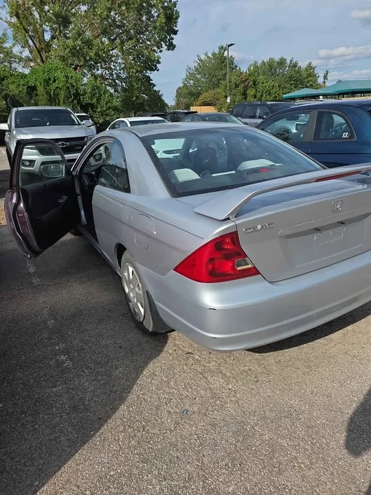 2001 Honda Civic 7th Gen - Image 2 of 5