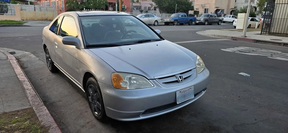 2001 Honda Civic 7th Gen - Image 2 of 8