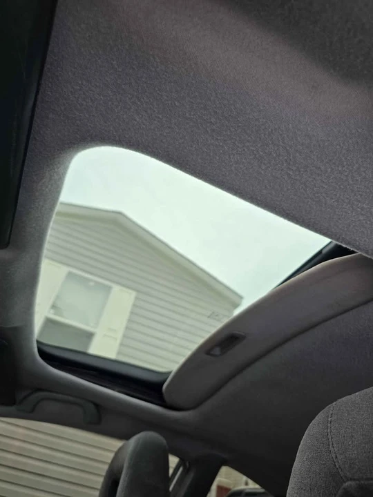 2001 Honda Civic 7th Gen - Image 2 of 13