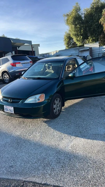 2001 Honda Civic 7th Gen - Image 2 of 8