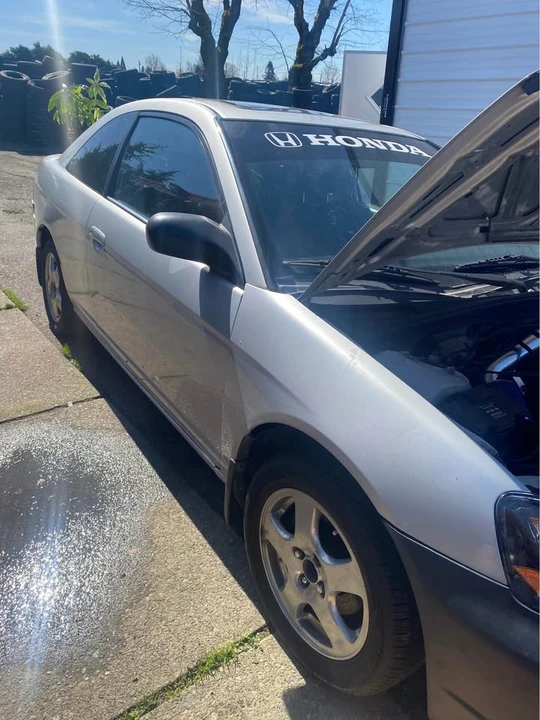 2001 Honda Civic 7th Gen - Image 2 of 10
