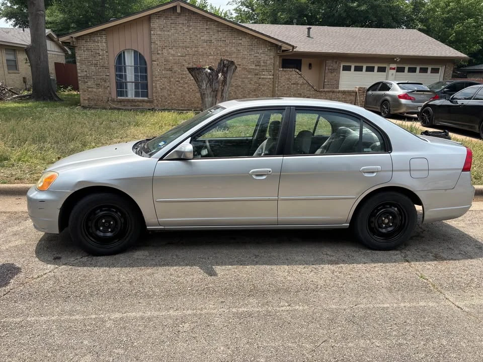 2001 Honda Civic 7th Gen - Image 2 of 7