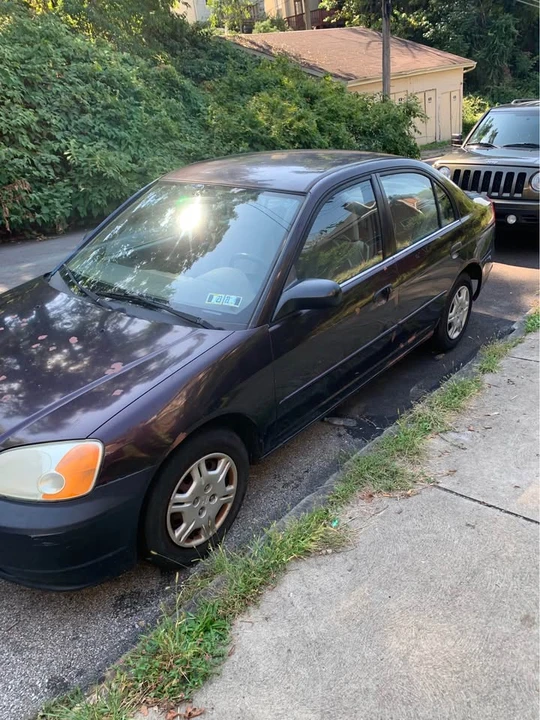 2001 Honda Civic 7th Gen - Image 2 of 3