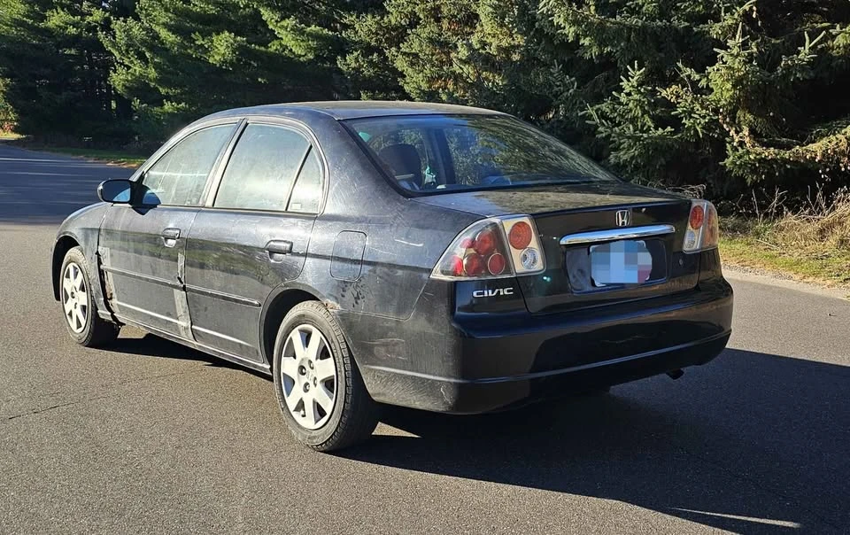 2001 Honda Civic 7th Gen - Image 3 of 15
