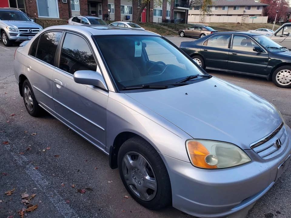 2001 Honda Civic 7th Gen - Image 3 of 8