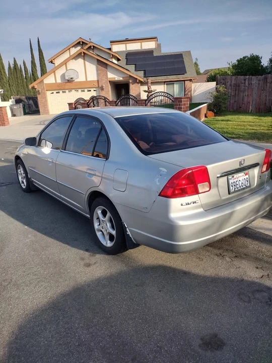 2001 Honda Civic 7th Gen - Image 2 of 10