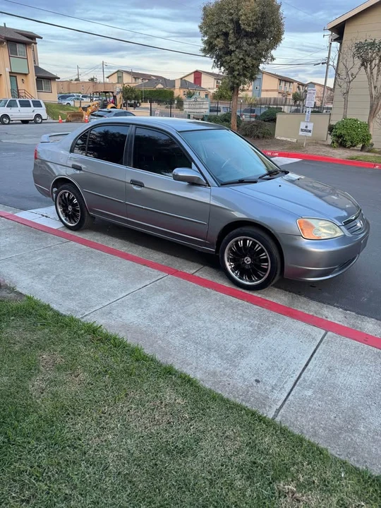 2001 Honda Civic 7th Gen - Image 2 of 8