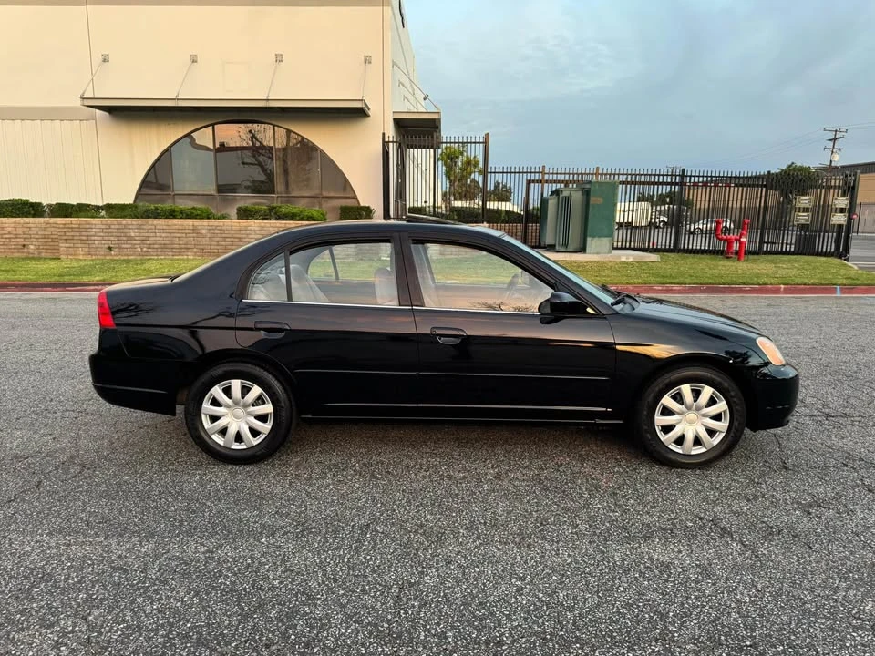 2001 Honda Civic 7th Gen - Image 4 of 15