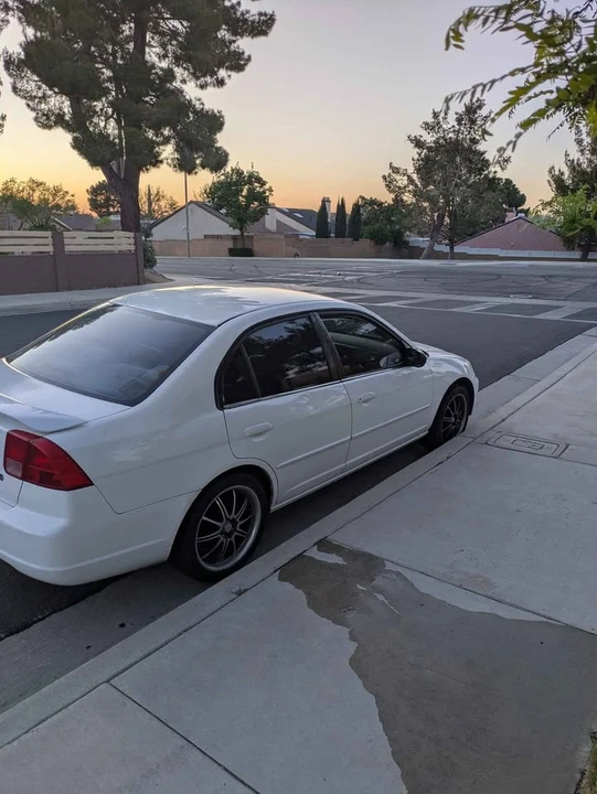 2001 Honda Civic 7th Gen - Image 2 of 5