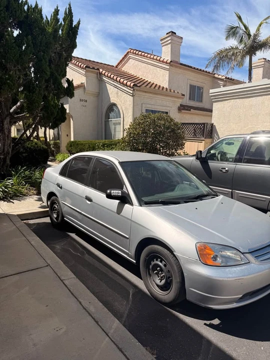 2001 Honda Civic 7th Gen - Image 2 of 8
