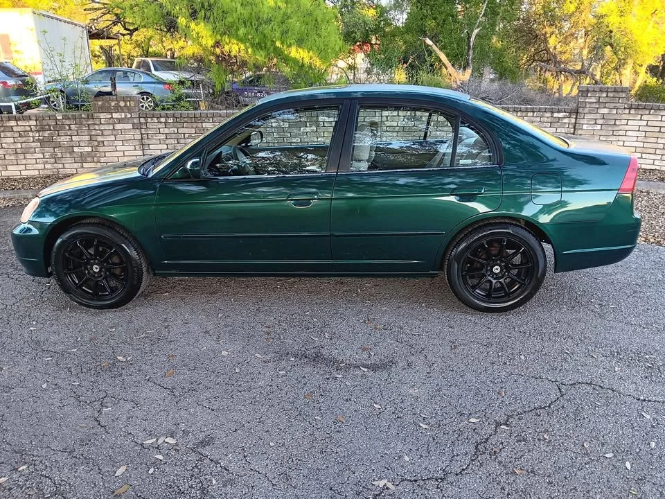 2001 Honda Civic 7th Gen - Image 2 of 18