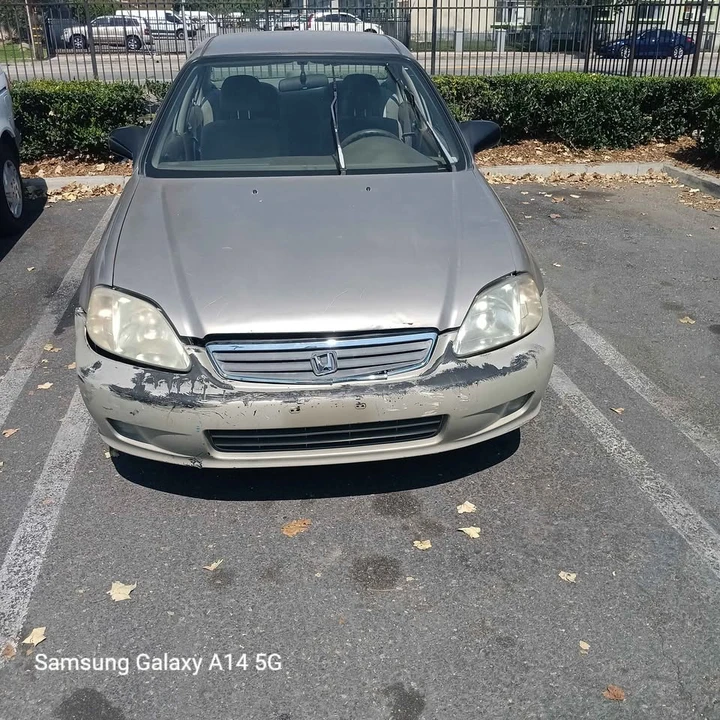 2001 Honda Civic 7th Gen - Image 3 of 11
