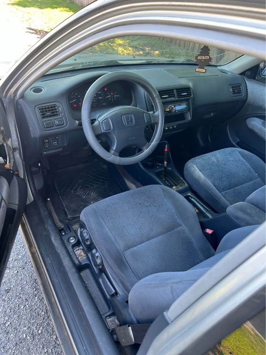 2001 Honda Civic 7th Gen - Image 9 of 10